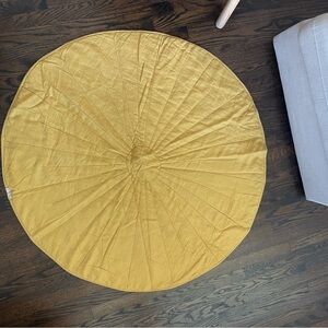 WILDBIRD quilted linen play mat. Reversible.